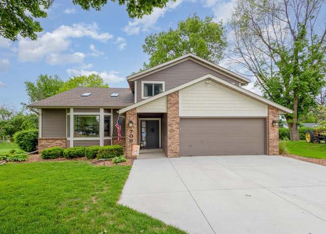 Property at 706 Highland Dr, New Prague, MN 56071, 4 beds, 3 baths