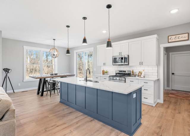 Property at 17 Tyrol Dr SE, Rochester, MN 55904, 4 beds, 3 baths