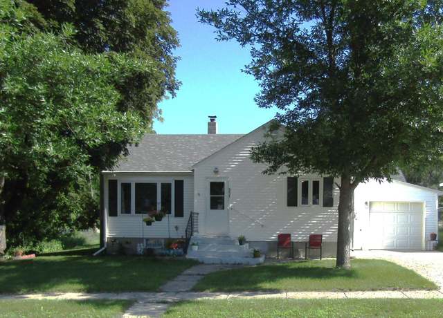 Property at 231 E Sorenson Ave, Appleton, MN 56208, 2 beds, 2 baths