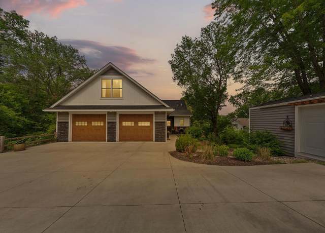 Property at 5121 Dudley Lake Path, Faribault, MN 55021, 4 beds, 3 baths