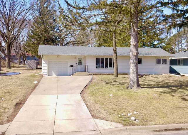 Property at 107 9th Ave S, Sauk Rapids, MN 56379, 5 beds, 2 baths