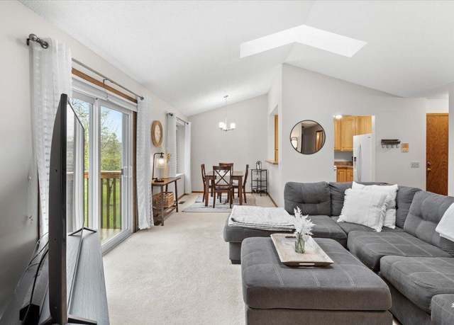 Property at 1004 Heritage Ct E #401, Vadnais Heights, MN 55127, 3 beds, 2 baths
