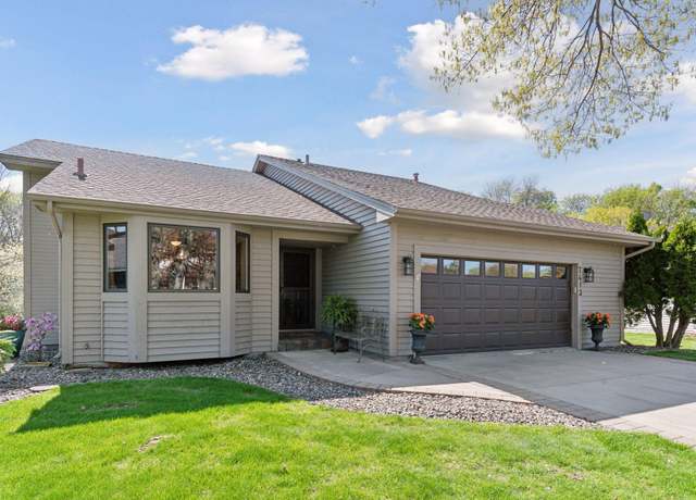 Property at 7413 Paulsen Dr, Eden Prairie, MN 55346, 4 beds, 2 baths