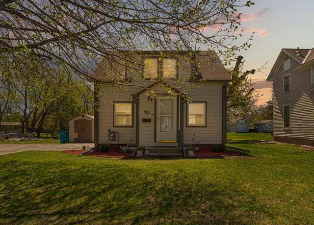 Property at 523 Hazel Ln, Owatonna, MN 55060, 2 beds, 2 baths