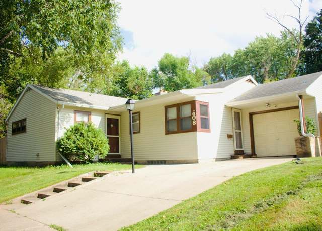 Property at 408 Mary Ave, Willmar, MN 56201, 3 beds, 2 baths