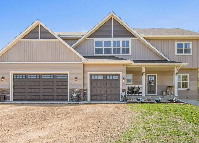 Property at 968 150th Ave, New Richmond, WI 54017, 4 beds, 4 baths
