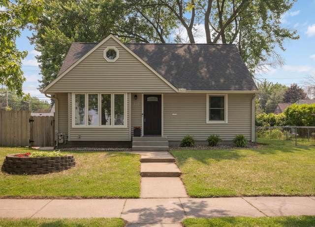Property at 210 Westchester Dr, West Saint Paul, MN 55118, 3 beds, 1 bath
