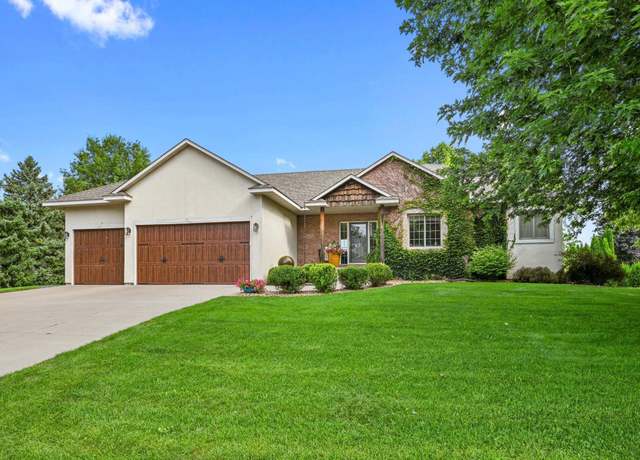 Property at 227 Palomino Ln, Lino Lakes, MN 55014, 3 beds, 2 baths