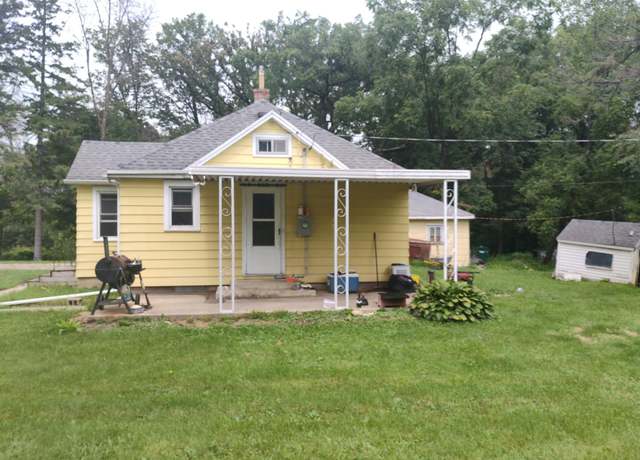 Property at 2605 4th Dr SW, Austin, MN 55912, 1 bed, 2 baths