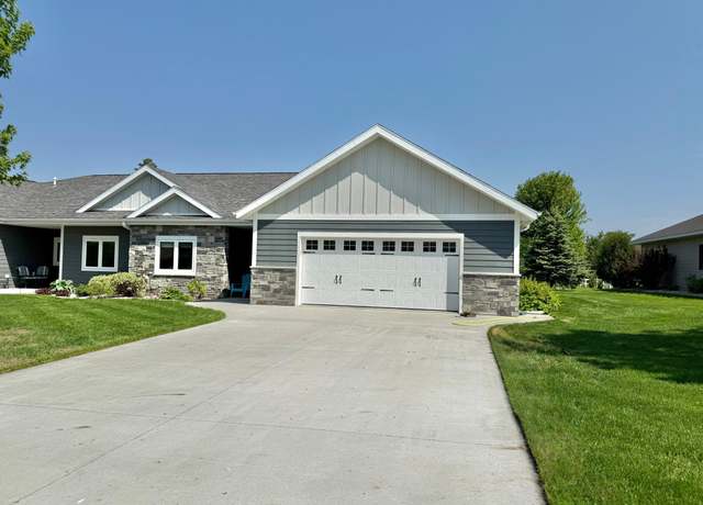 Property at 910 Lake Forest Cir, Detroit Lakes, MN 56501, 2 beds, 2 baths