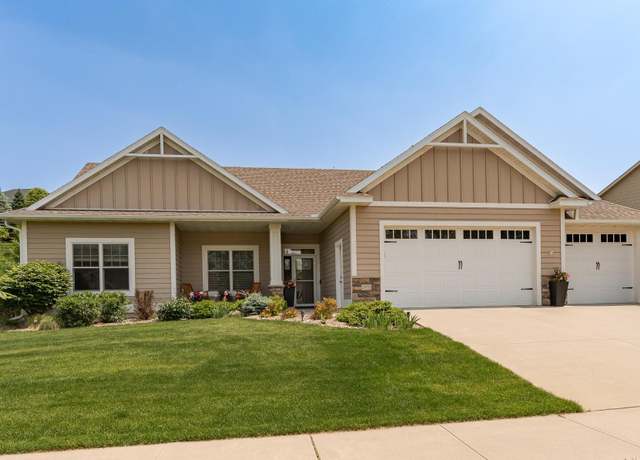 Property at 2955 Stone Park Dr NE, Rochester, MN 55906, 3 beds, 2 baths
