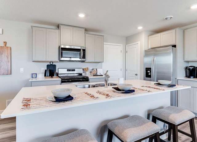 Property at 1998 Clearwater Ter, Shakopee, MN 55379, 4 beds, 3 baths