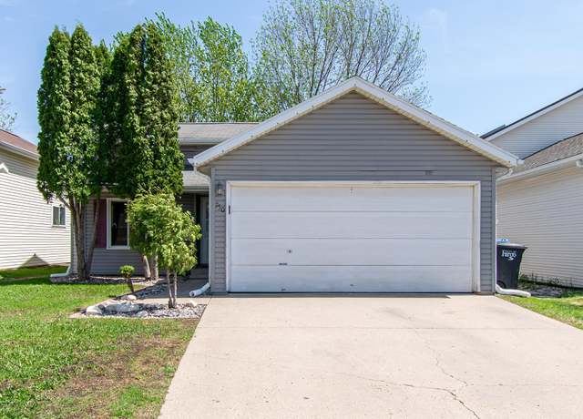 Property at 750 47 1/2 St S, Fargo, ND 58103, 3 beds, 2 baths