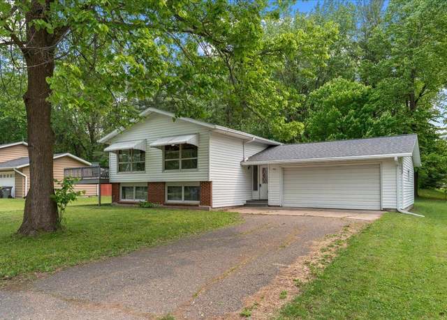 Property at 750 6th Ave, Baldwin, WI 54002, 4 beds, 2 baths
