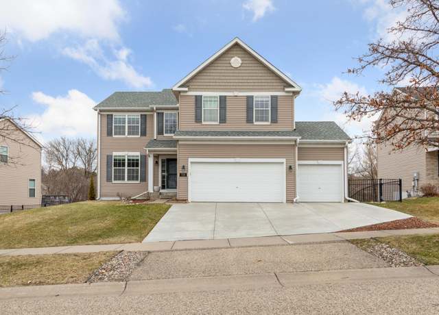 Property at 739 Lake Ridge Dr, Woodbury, MN 55129, 6 beds, 4 baths