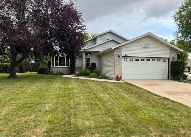 Property at 2601 24th Ave S, Fargo, ND 58103, 3 beds, 3 baths