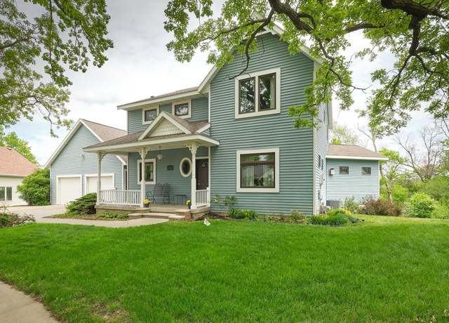 Property at 2920 Cassidy Dr NE, Rochester, MN 55906, 4 beds, 3 baths