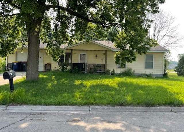 Property at 320 20th St NW, Faribault, MN 55021, 4 beds, 2 baths