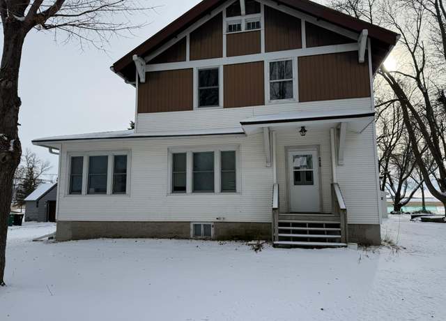 Property at 407 E 2nd St, Delavan, MN 56023, 3 beds, 1 bath