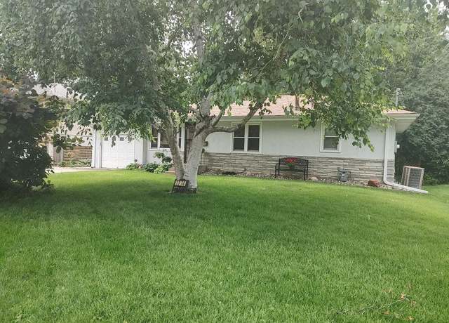 Property at 1274 Nebraska Ave E, Saint Paul, MN 55106, 2 beds, 1 bath
