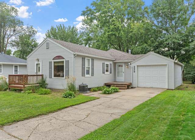 Property at 239 S Walnut St, Belle Plaine, MN 56011, 3 beds, 1 bath