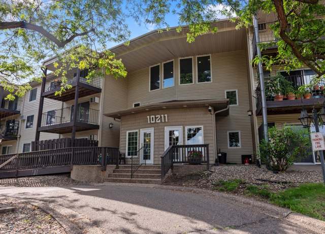 Property at 10211 Cedar Lake Rd #208, Minnetonka, MN 55305, 1 bed, 1 bath