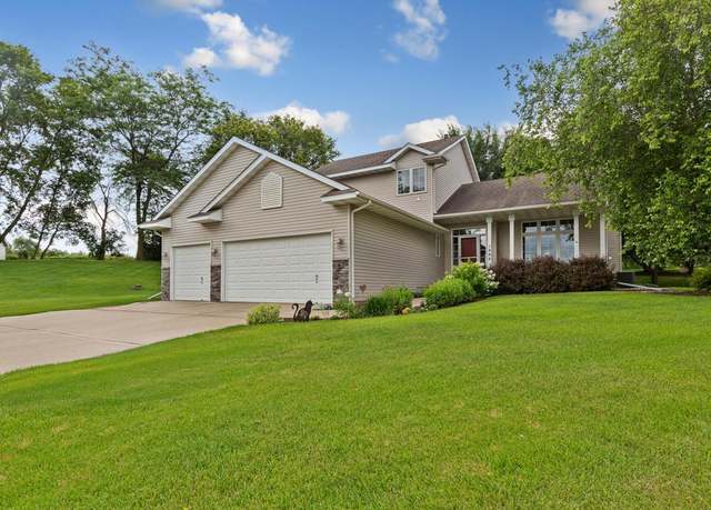 Property at 1404 19th Ave NW, Faribault, MN 55021, 4 beds, 4 baths