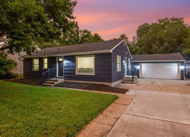 Property at 1309 Parallel St, Chaska, MN 55318, 3 beds, 1 bath