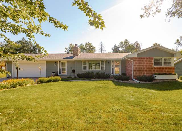 Property at 603 Runestone Dr, Alexandria, MN 56308, 4 beds, 3 baths