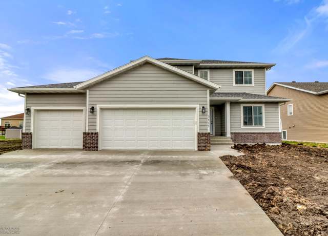 Property at 3515 18th St S, Moorhead, MN 56560, 6 beds, 3 baths