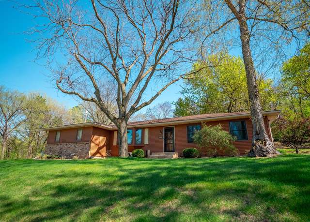 Property at 1505 Woodland Dr, Red Wing, MN 55066, 4 beds, 3 baths