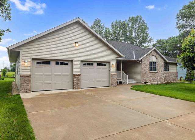Property at 1002 9th St NE, Little Falls, MN 56345, 3 beds, 3 baths