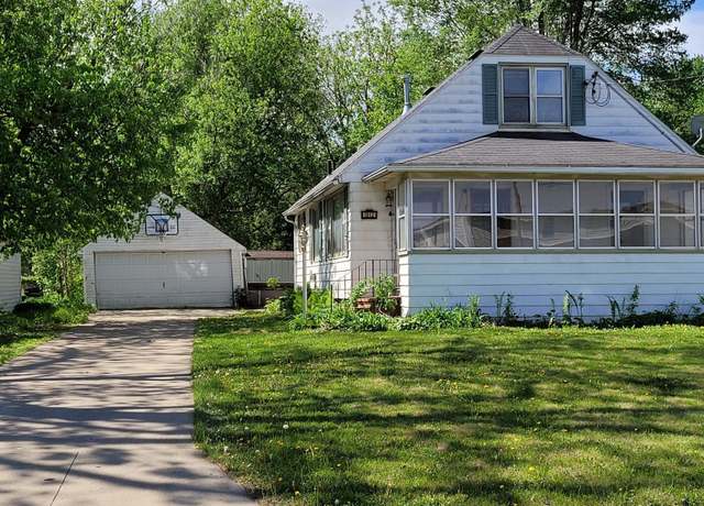 Property at 1912 3rd St SW, Rochester, MN 55902, 3 beds, 2 baths