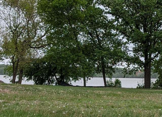 Property at 2101 Country Club Dr NE, Willmar, MN 56201