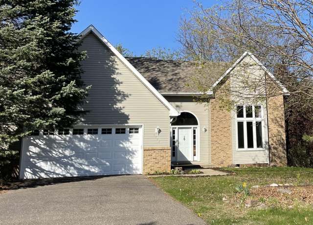 Property at 8948 Pinehurst Rd, Woodbury, MN 55125, 4 beds, 3 baths