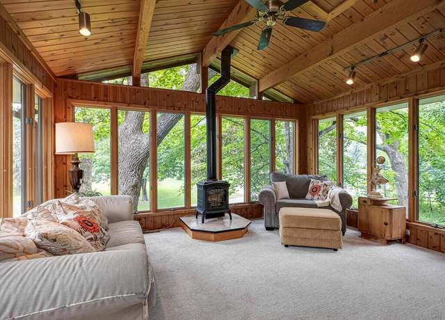 Property at 1120 Oakview Ln N, Plymouth, MN 55441, 5 beds, 4 baths