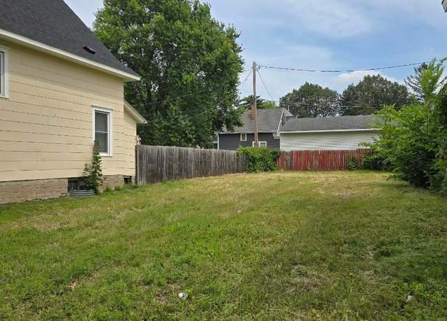 Property at 562 Western Ave N, Saint Paul, MN 55103