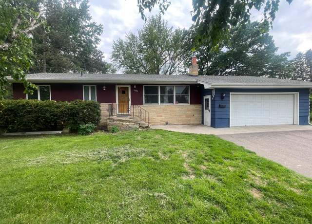 Property at 1121 Ramsey St W, Stillwater, MN 55082, 3 beds, 2 baths