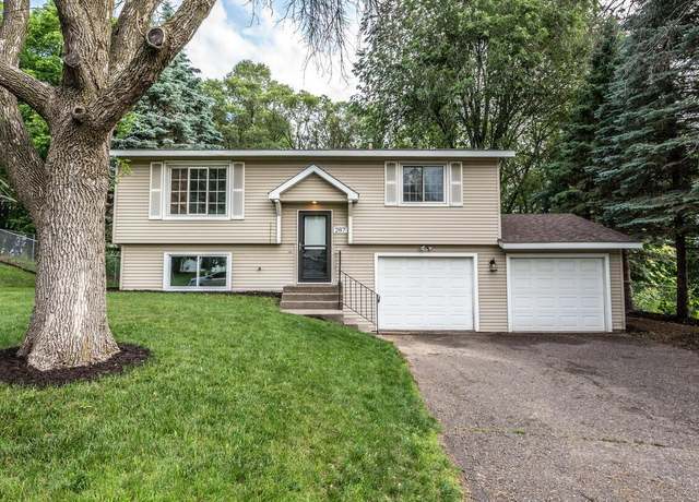 Property at 287 Frankland St, Mahtomedi, MN 55115, 4 beds, 2 baths