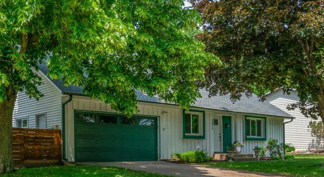 Photo of 2672 Fairlawn Dr, Stillwater, MN 55082