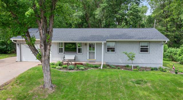 Photo of 1834 Ladonna Ln, Faribault, MN 55021