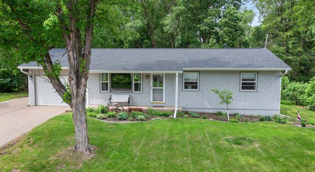 Photo of 1834 Ladonna Ln, Faribault, MN 55021