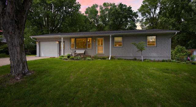 Photo of 1834 Ladonna Ln, Faribault, MN 55021