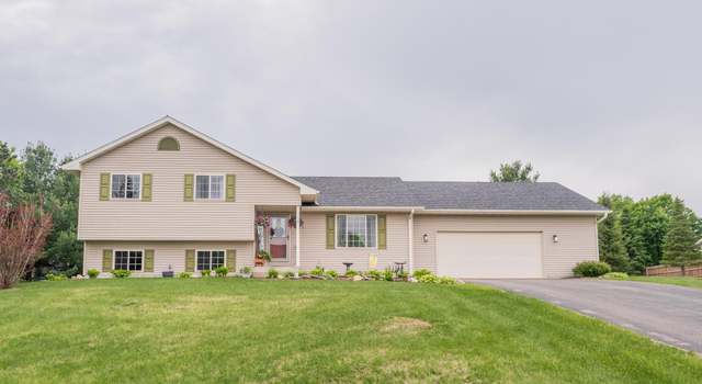 Photo of 4064 135th St, Lake Hallie, WI 54729