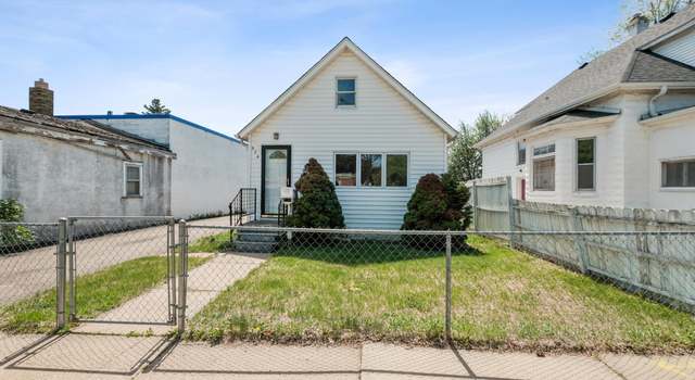 Photo of 574 Burgess St, Saint Paul, MN 55103