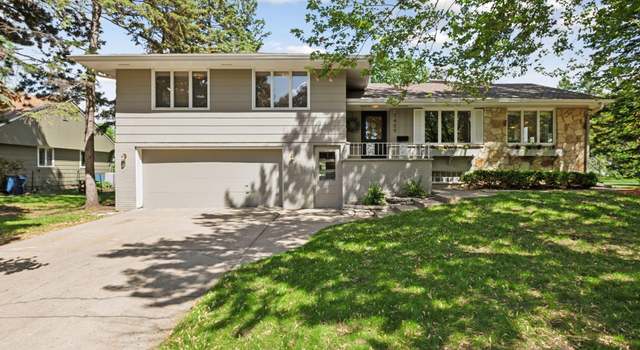 Photo of 7409 W Shore Dr, Edina, MN 55435