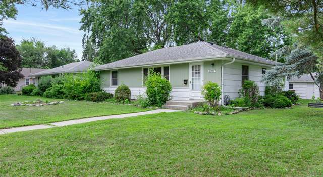 Photo of 8900 Aldrich Ave S, Bloomington, MN 55420