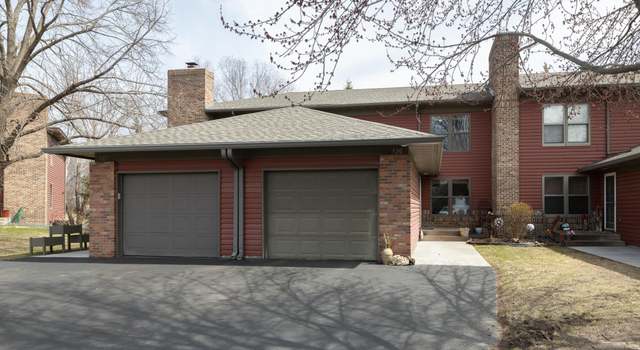 Photo of 520 Hunter Hill Rd, Hudson, WI 54016