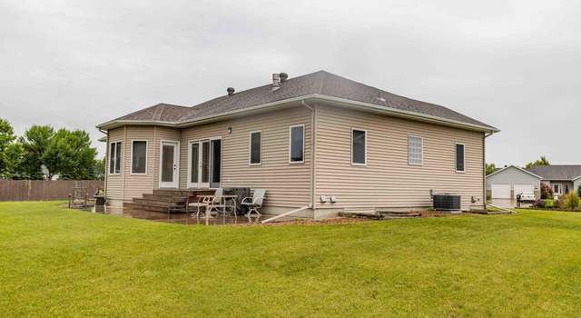Photo of 1922 33rd St S, Moorhead, MN 56560