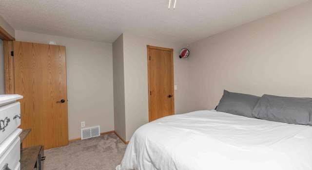 Photo of 1922 33rd St S, Moorhead, MN 56560